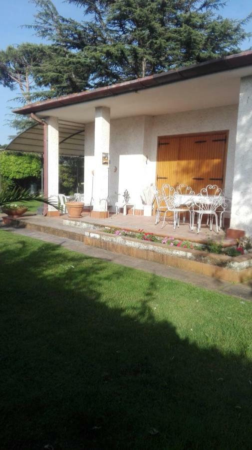 La Casa Di Angelo E Gladys Villa Bella Farnia Ngoại thất bức ảnh